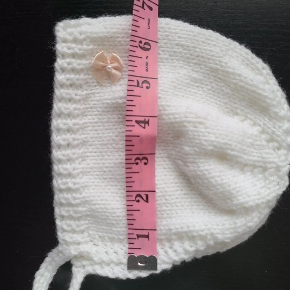 Baby Girl Hat BONNET knitted Acrylic Handmade Knit White Size 3-5 Months